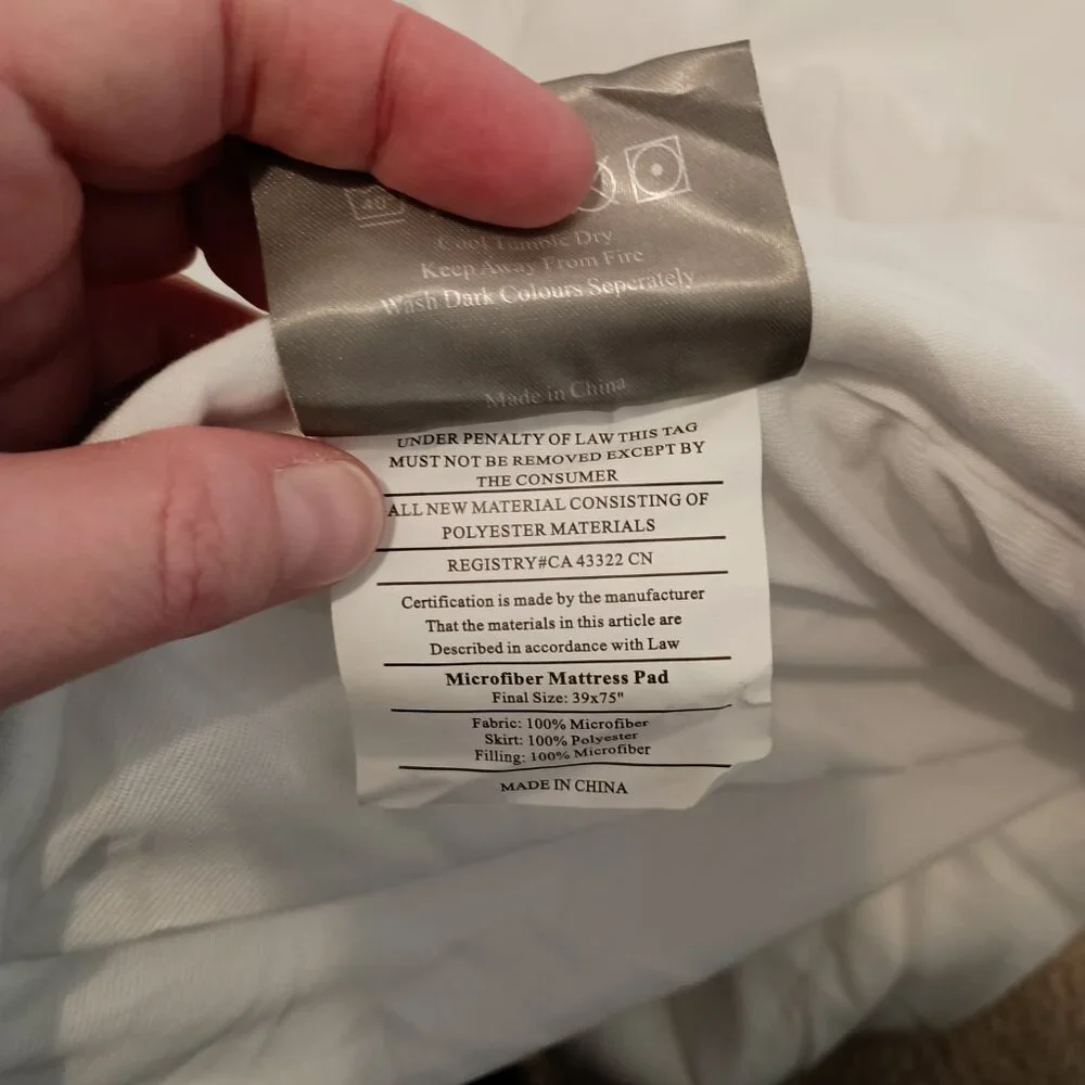 NWOT✨Nakula🔸Twin Mattress Microfiber Cover Protector